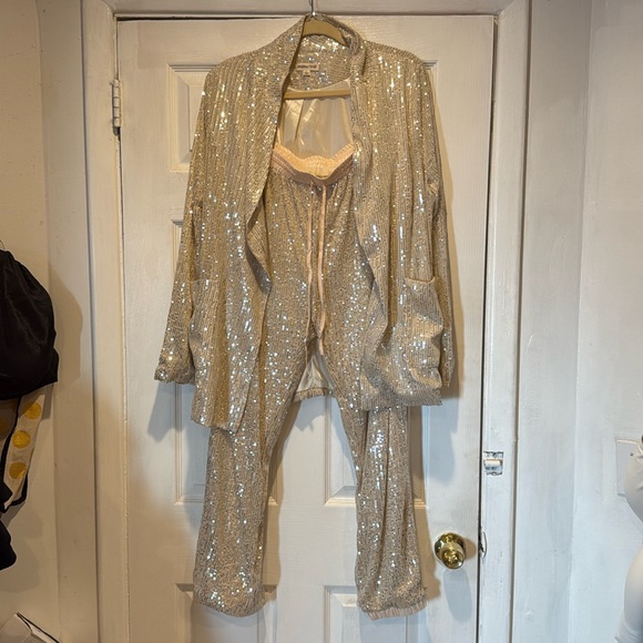 Main Strip 2 piece sequin set - blazer & jogger - champagne size large  - Picture 1 of 7
